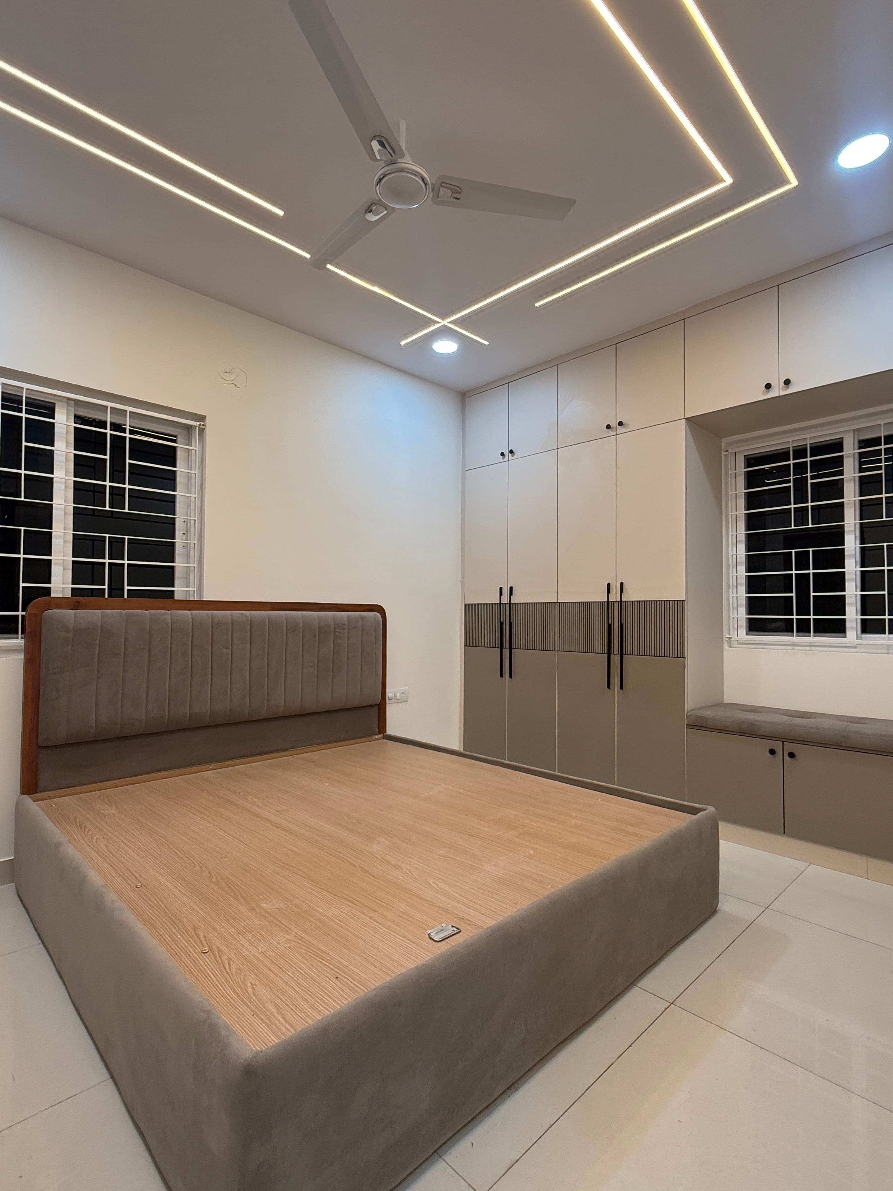 Contemporary bedroom