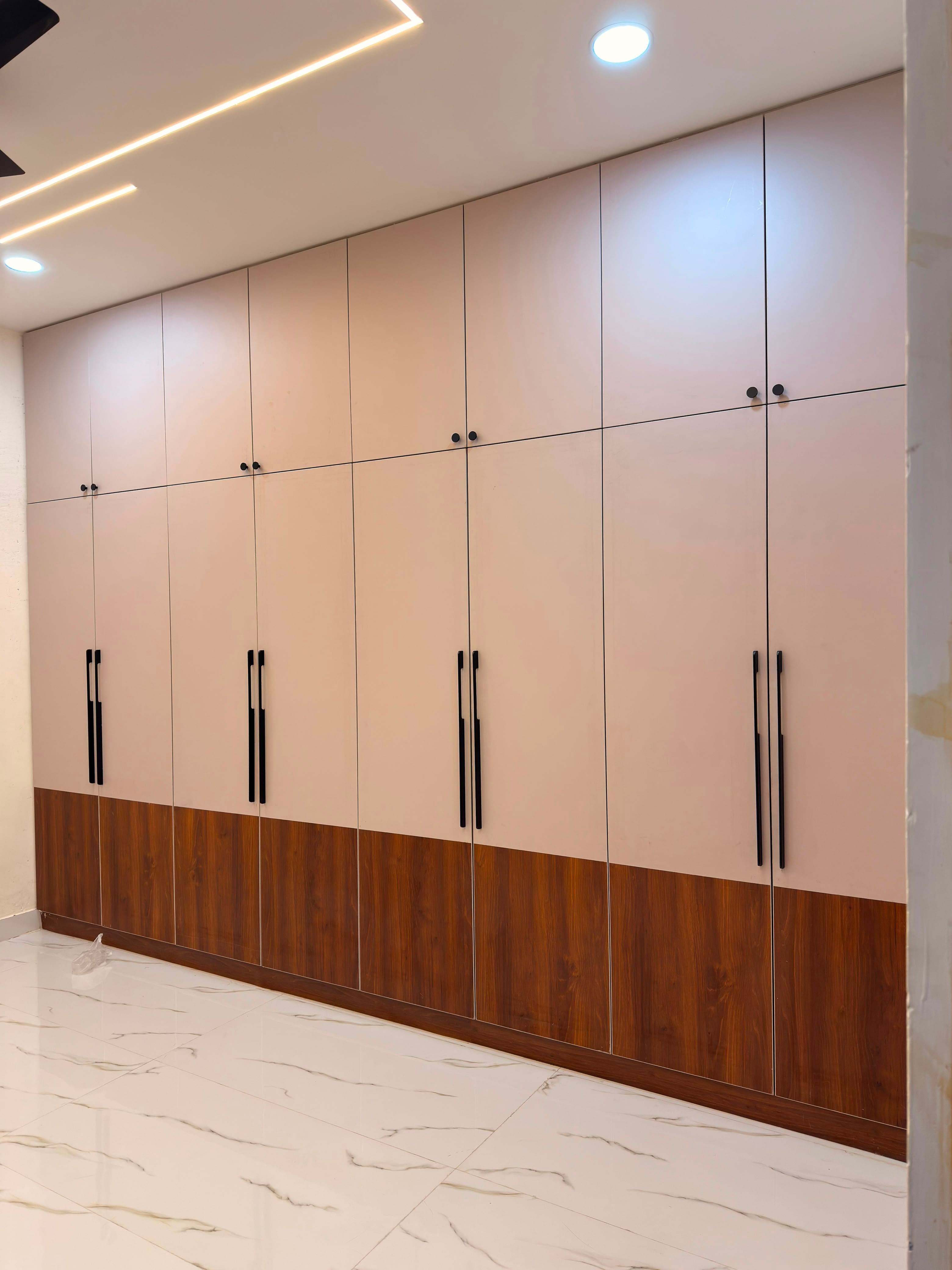 Full-height wardrobe