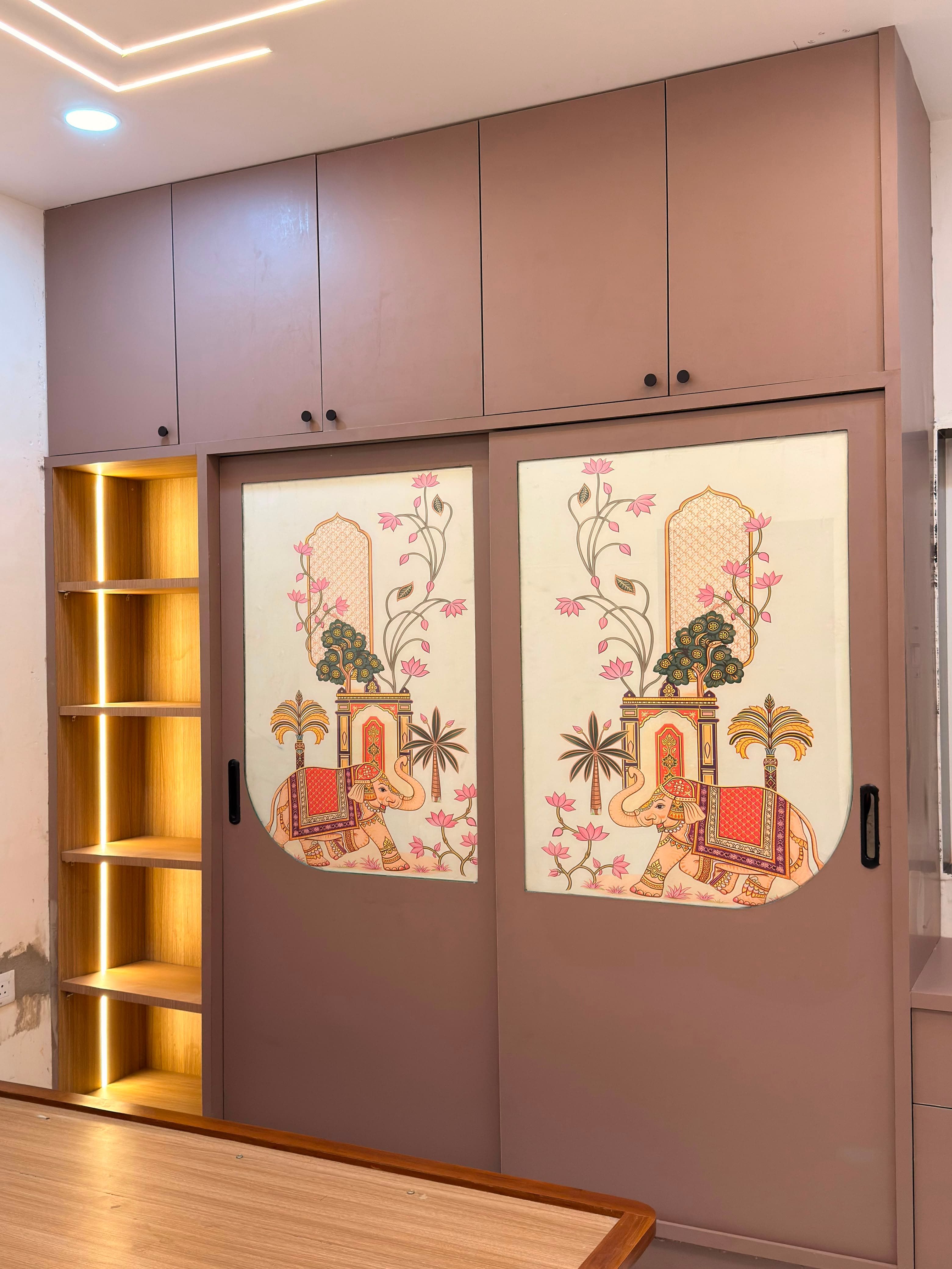 Decorative wardrobe